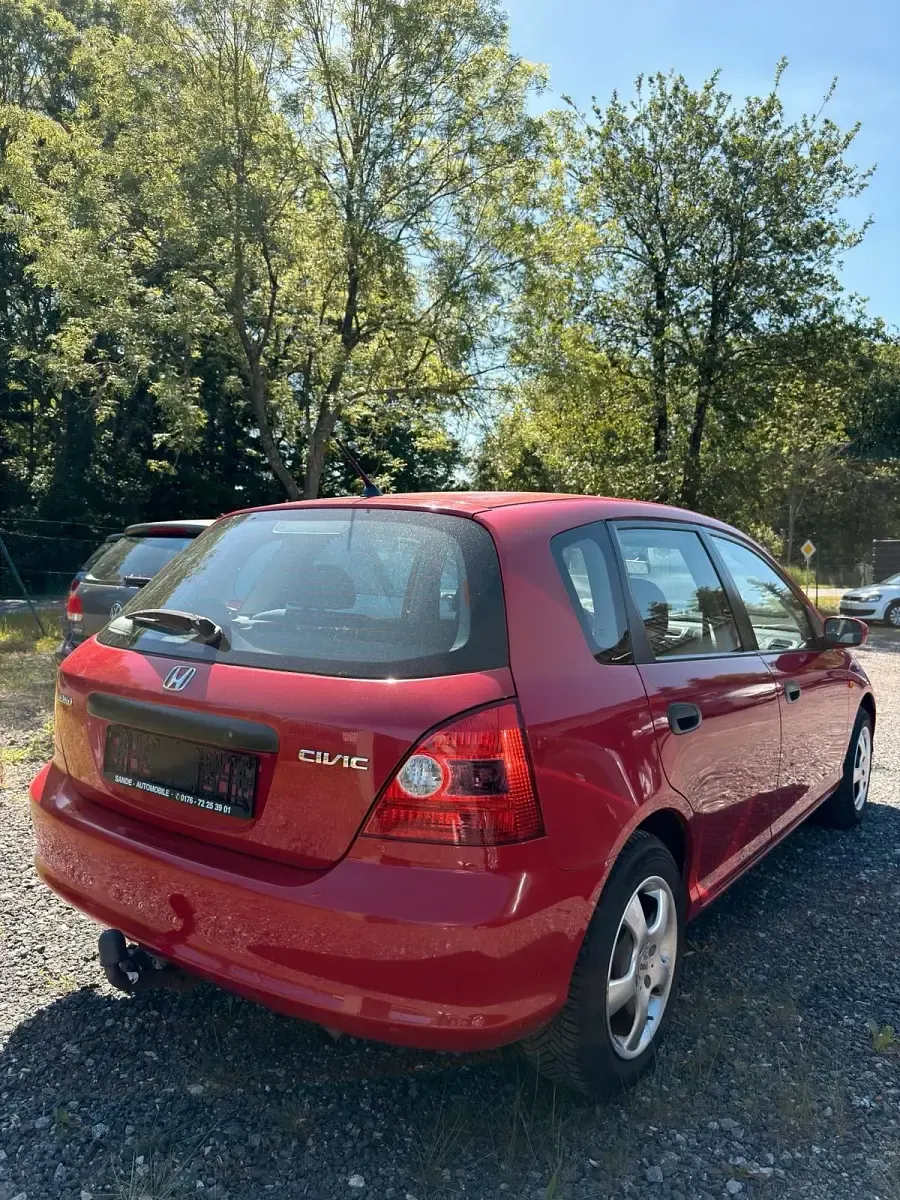 Gebraucht Honda Civic 110 PS (80 kW) 2001 Rot Limousine