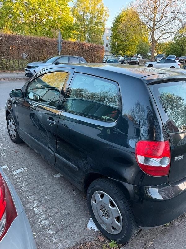 Usata VW Fox 75 CV (55 kW) 2007 Nero Utilitaria