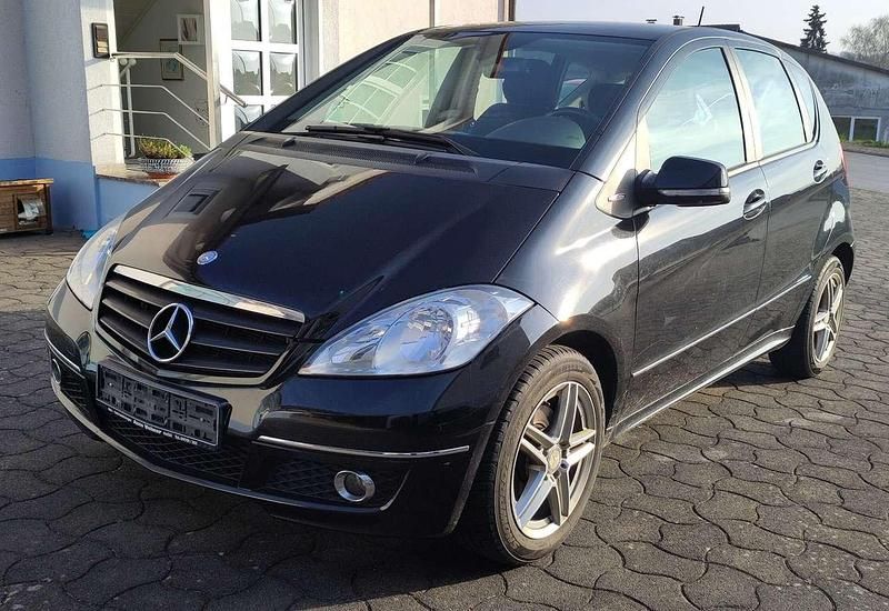 Schwarz Gebraucht 2009 Mercedes A180 Edition Kleinwagen | 3.999 € (Guter Preis) - Bild 1/1