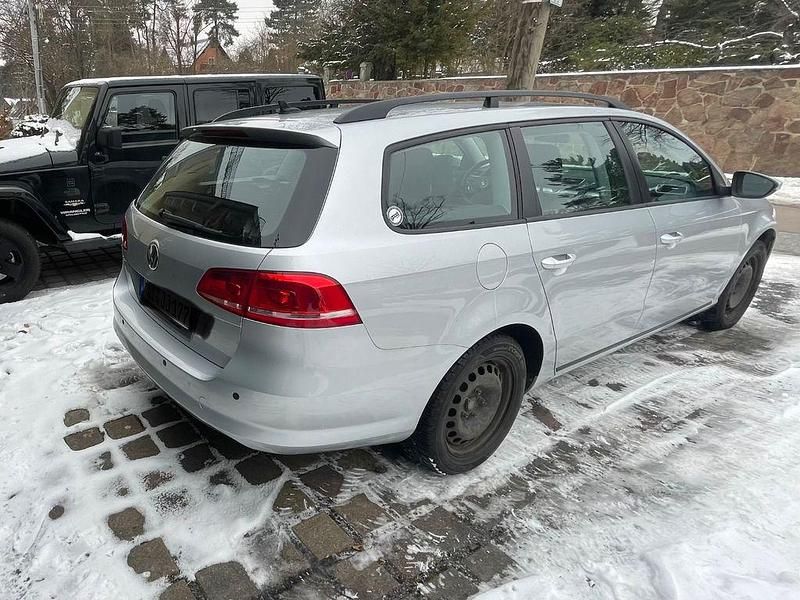 Gebraucht VW Passat 122 PS (89 kW) 2011 Silber Kombi