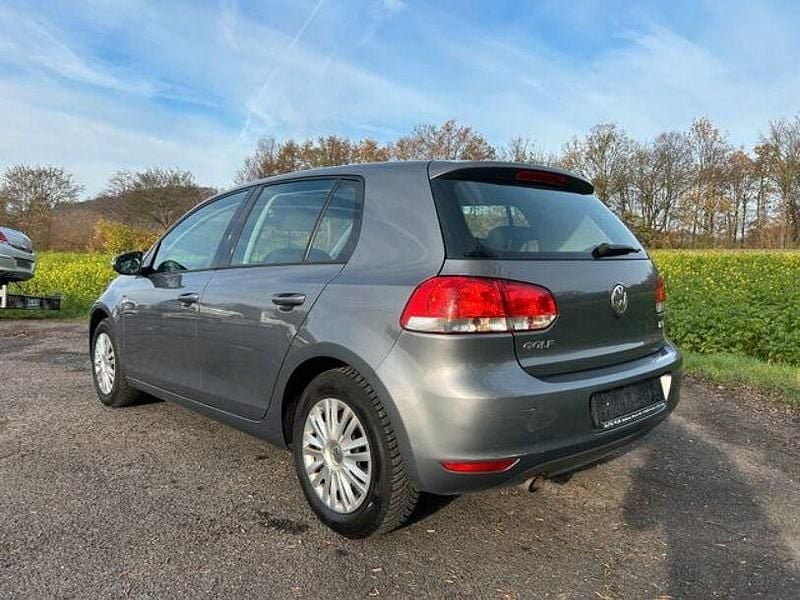 Gebraucht VW Golf VI Trendline 105 PS (77 kW) 2011 Grau Kleinwagen