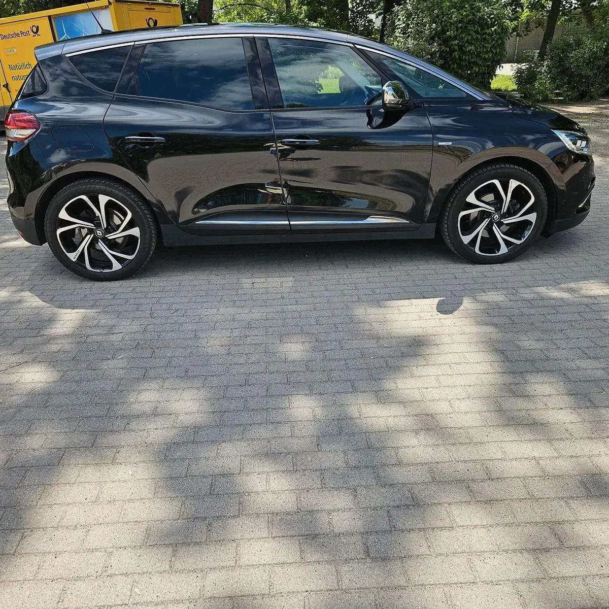 Gebraucht Renault Scénic III Bose Edition 132 PS (97 kW) 2017 Schwarz Van / Kleinbus