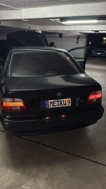 Gebraucht BMW 525 Sport Line 192 PS (141 kW) 2002 Schwarz Limousine