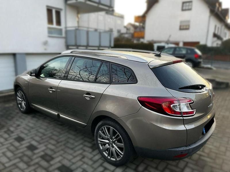 Gebraucht Renault Mégane III Bose Edition 131 PS (96 kW) 2013 Braun Limousine
