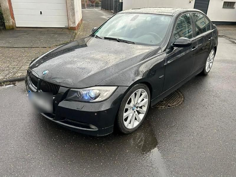Gebraucht BMW 320 150 PS (110 kW) 2006 Schwarz Limousine