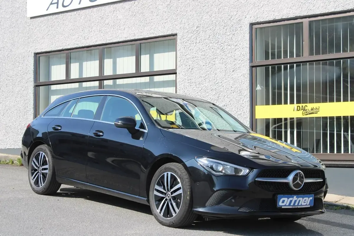 Gebraucht Mercedes CLA200 150 PS (110 kW) 2021 Schwarz Coupé