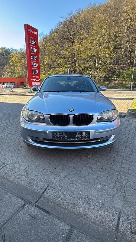 Gebraucht BMW 118 122 PS (89 kW) 2008 Blau Kleinwagen