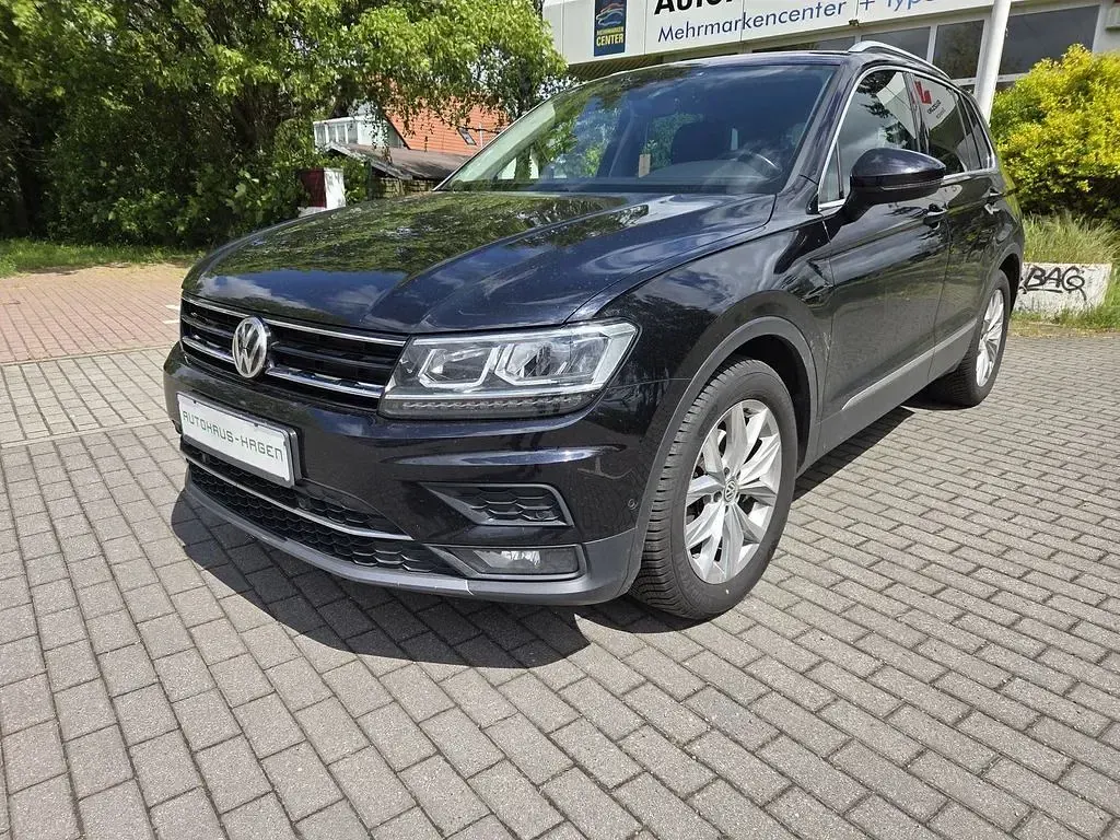 Gebraucht VW Tiguan Highline 150 PS (110 kW) 2020 Schwarz SUV