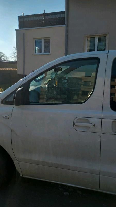 Gebraucht Hyundai H-1 115 PS (84 kW) 2015 Weiß Van / Kleinbus