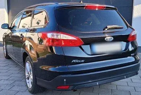 Gebraucht Ford Focus 116 PS (85 kW) 2011 Schwarz Kombi