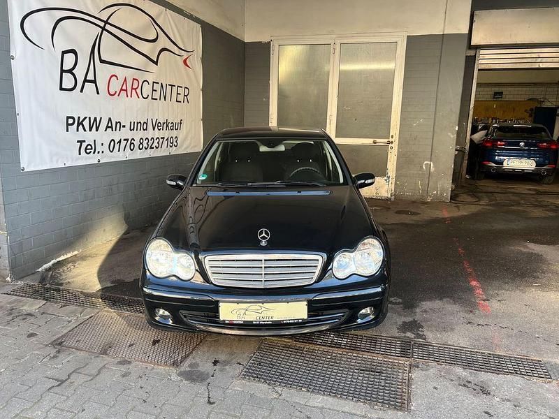Gebraucht Mercedes C180 143 PS (105 kW) 2006 Schwarz Limousine