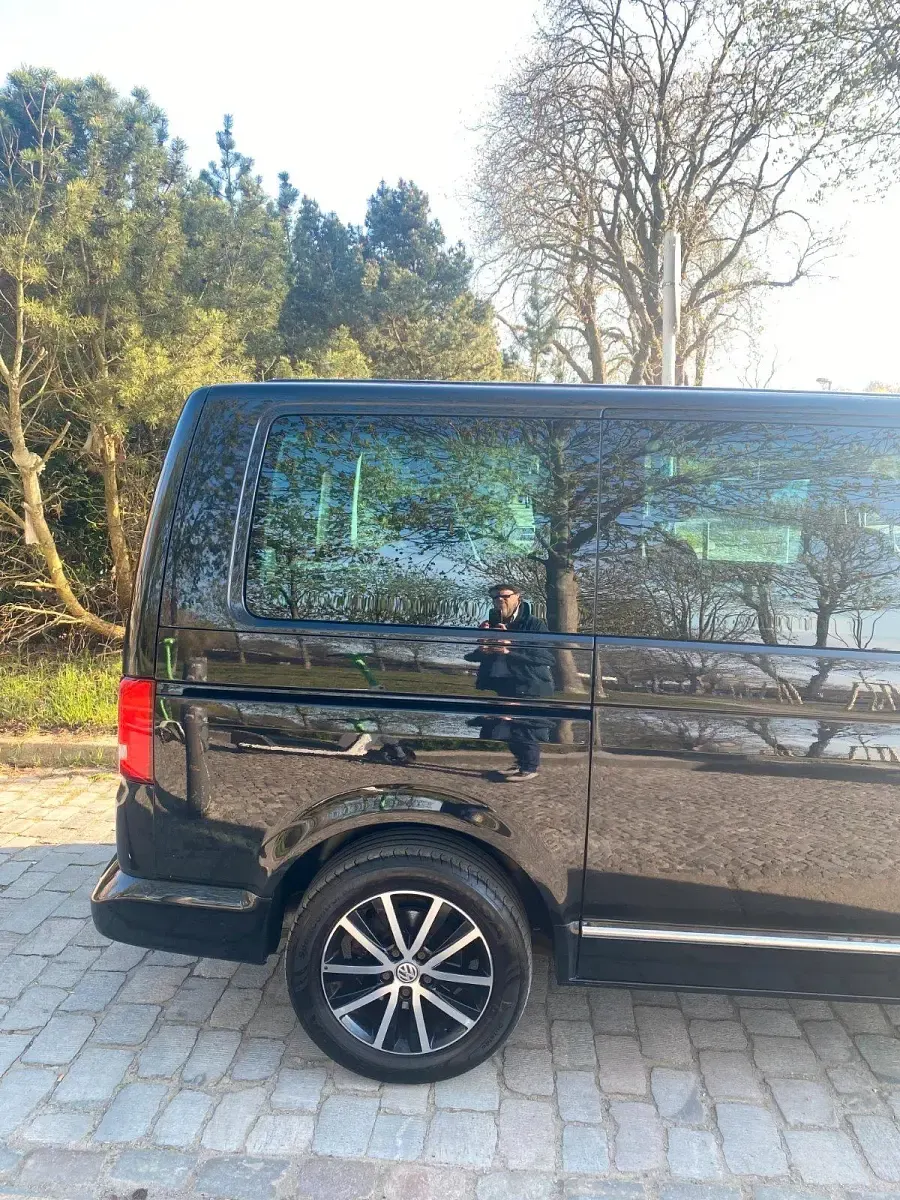 Używany VW T5 102 KM (75 kW) 2011 Czarny Van