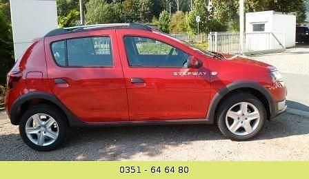 Gebraucht Dacia Sandero Prestige 90 PS (66 kW) 2018 Rot Kleinwagen