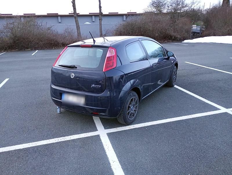 Gebraucht Fiat Grande Punto 65 PS (47 kW) 2009 Schwarz Kleinwagen