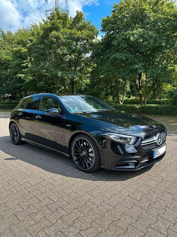 Schwarz Gebraucht 2019 Mercedes A35 AMG AMG Limousine | 32.900 € (Fairer Preis) - Bild 1/4