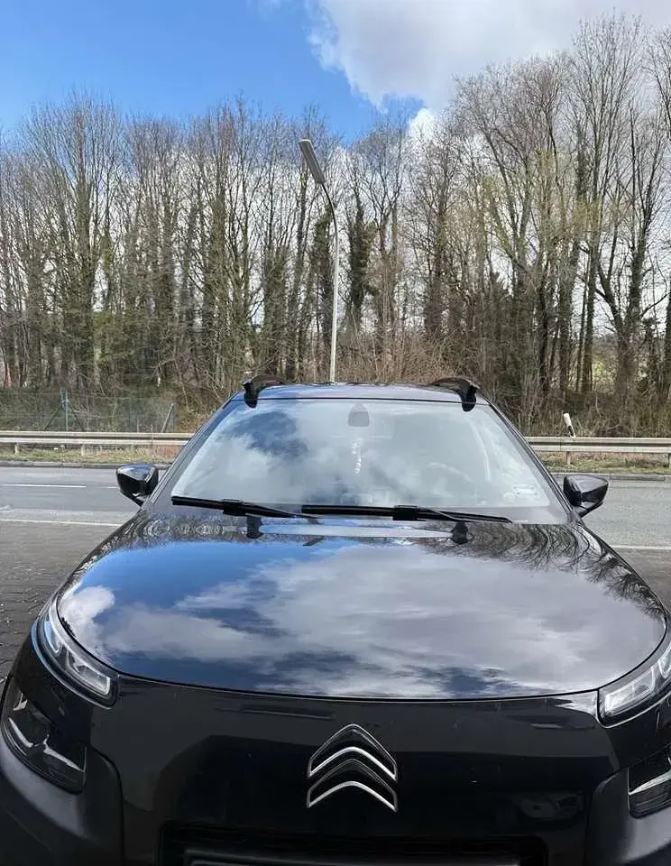 Gebraucht Citroën C4 Shine 82 PS (60 kW) 2016 Schwarz SUV