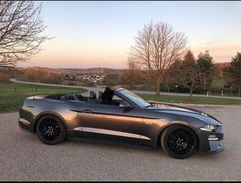 Grau Gebraucht 2018 Ford Mustang GT Cabrio | 35.900 € (Guter Preis) - Bild 1/4