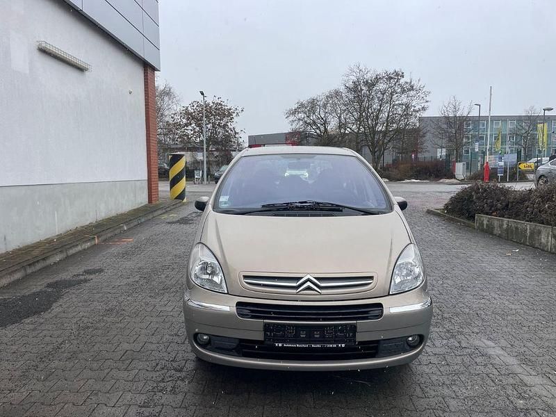 Gebraucht Citroën Xsara Picasso Comfort 116 PS (85 kW) 2005 Gold Van / Kleinbus