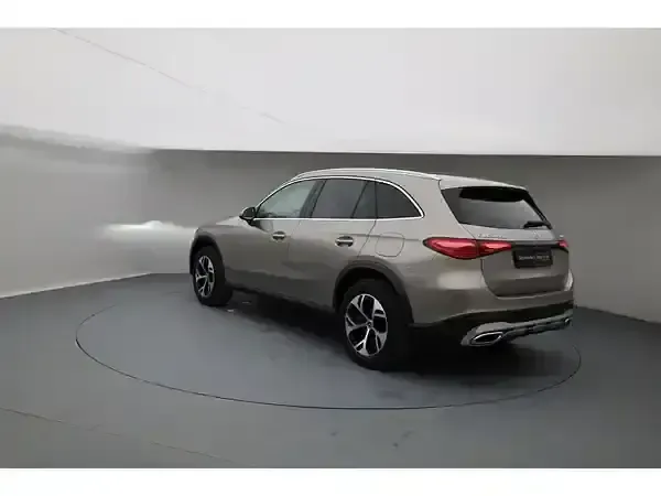 Gebraucht Mercedes GLC400d 252 PS (185 kW) 2023 Mojavesilber SUV