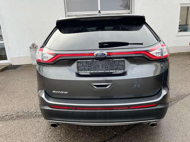 Gebraucht Ford Edge Titanium 211 PS (155 kW) 2016 Magneticgrau (metallic) SUV