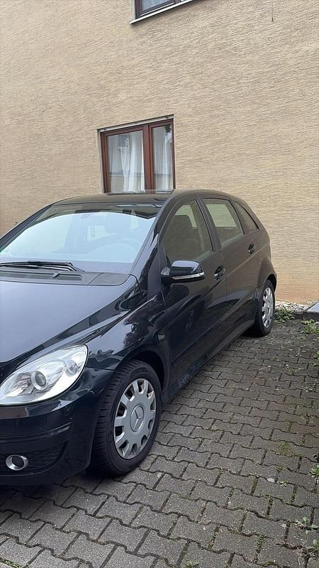 Gebraucht Mercedes B170 117 PS (86 kW) 2008 Schwarz Van / Kleinbus