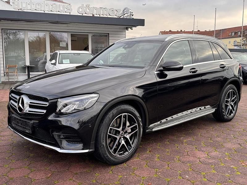 Obsidianschwarz Gebraucht 2019 Mercedes GLC250 AMG SUV | 30.900 € (Fairer Preis) - Bild 1/4