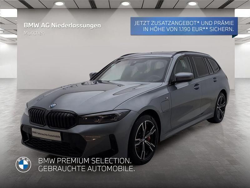 Grau Gebraucht 2024 BMW 330e M Sport Kombi | 49.811 € (Teuer) - Bild 1/2