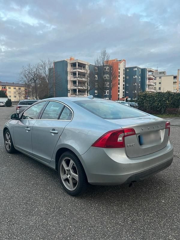Gebraucht Volvo S60 163 PS (119 kW) 2012 Silber Limousine