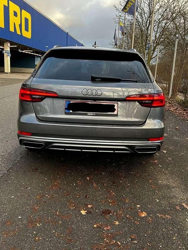 Gebraucht Audi A4 Design 150 PS (110 kW) 2019 Grau Kombi