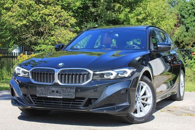 Schwarz Gebraucht 2023 BMW 318 Sport Line Kombi | 28.900 € (Fairer Preis) - Bild 1/4