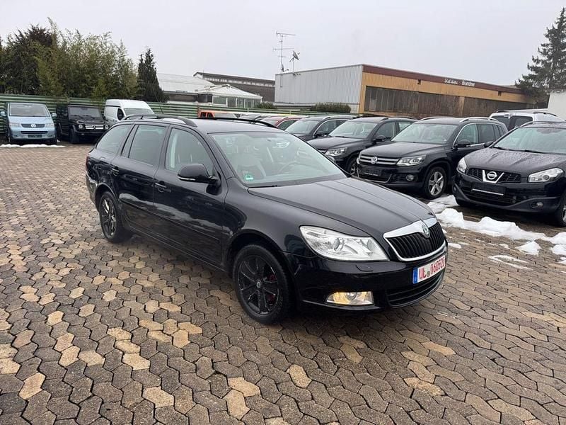 Gebraucht Skoda Octavia Elegance 160 PS (117 kW) 2010 Schwarz Kombi
