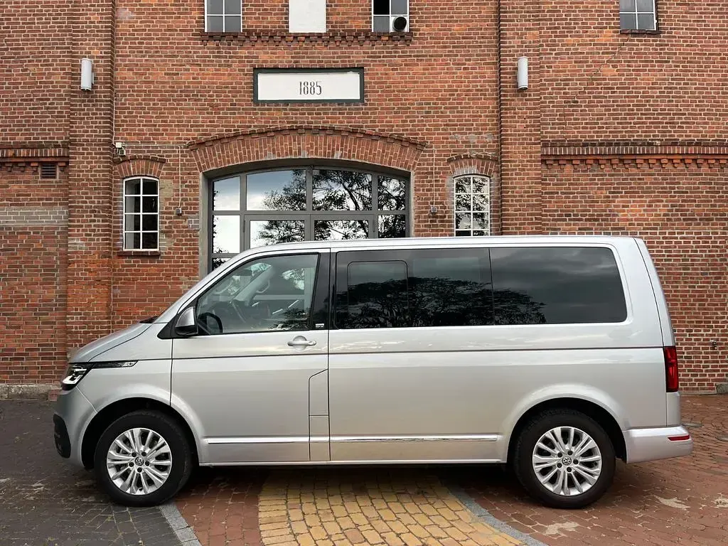 Gebraucht VW Multivan Generation Six 150 PS (110 kW) 2021 Reflexsilber Van / Kleinbus