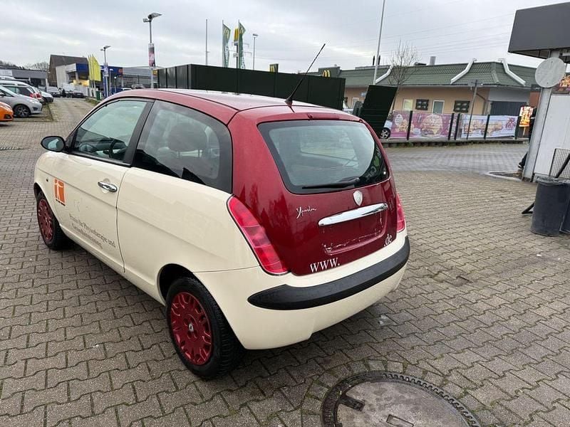 Gebraucht Lancia Ypsilon 95 PS (69 kW) 2006 Rot Kleinwagen