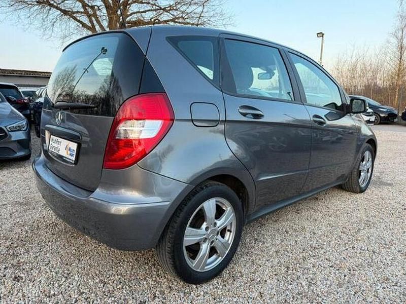 Gebraucht Mercedes A160 95 PS (69 kW) 2010 Grau Limousine