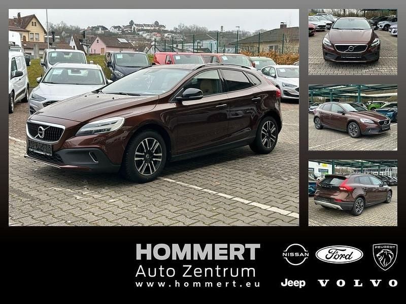 Rich java (metallic) Gebraucht 2016 Volvo V40 CC Momentum Kombi | 7.900 € (Guter Preis) - Bild 1/4