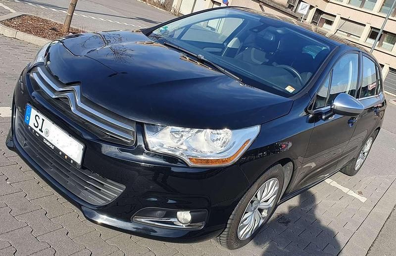 Gebraucht Citroën C4 SELECTION 120 PS (88 kW) 2013 Schwarz Limousine