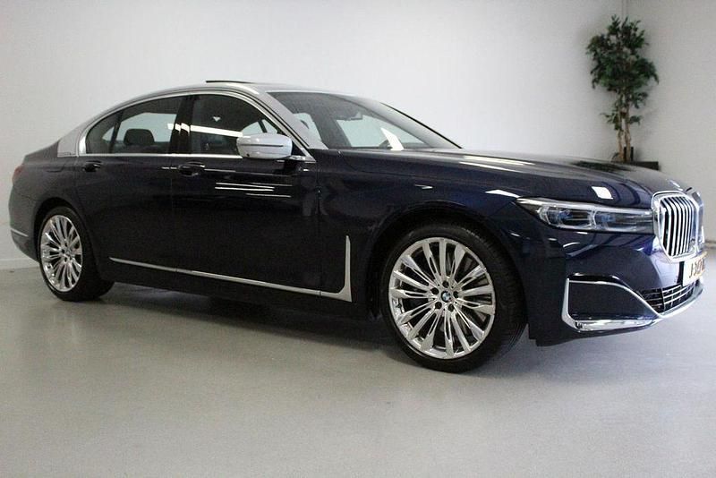 Gebraucht BMW 750 Executive 532 PS (391 kW) 2020 Blau Limousine