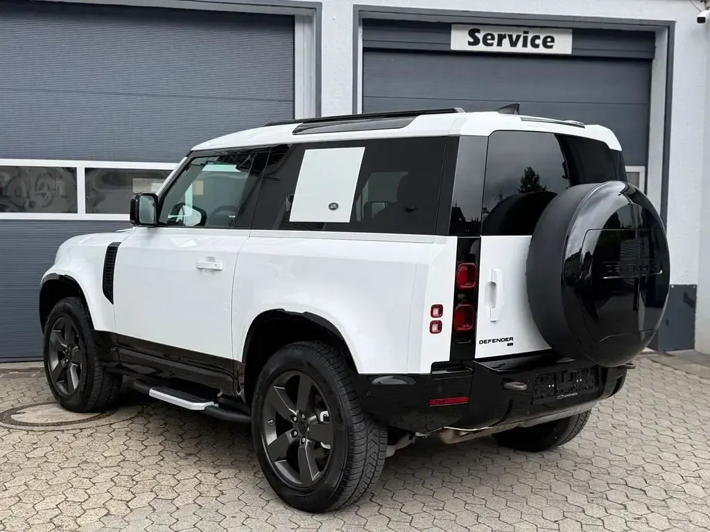 Gebraucht Land Rover Defender SE Dynamic 249 PS (183 kW) 2021 Weiß SUV