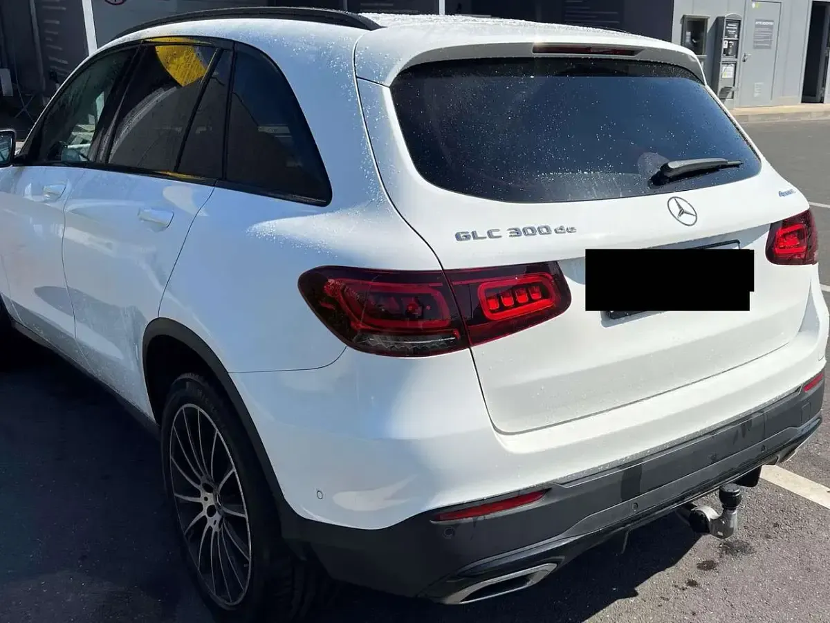 Gebraucht Mercedes GLC300 Exclusive 194 PS (142 kW) 2021 Weiß SUV