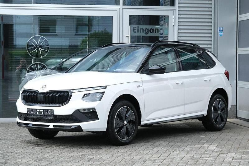 Candy weiß dach schwarz Neu 2025 Skoda Kamiq Monte Carlo SUV | 30.390 € (Fairer Preis) - Bild 1/4