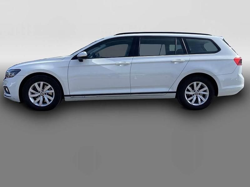 Usata VW Passat 122 CV (89 kW) 2021 Bianco Station wagon