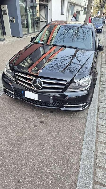 Gebraucht Mercedes C250 204 PS (150 kW) 2011 Schwarz Limousine