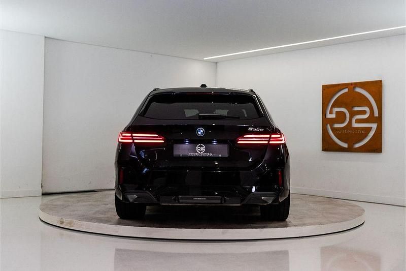 Gebraucht BMW 530e Executive 300 PS (220 kW) 2024 Schwarz Kombi