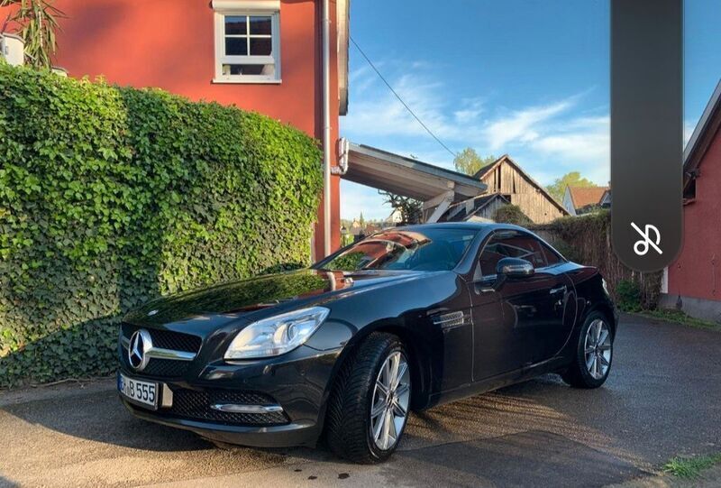Schwarz Gebraucht 2011 Mercedes SLK200 Cabrio | 13.500 € (Fairer Preis) - Bild 1/4