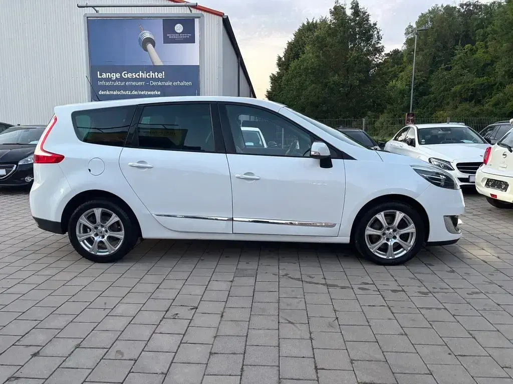 Gebraucht Renault Scénic III Bose Edition 163 PS (119 kW) 2012 Weiß Van / Kleinbus