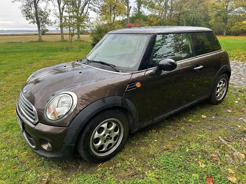 Braun Gebraucht 2012 Mini ONE Kleinwagen | 3.200 € (Guter Preis) - Bild 1/4