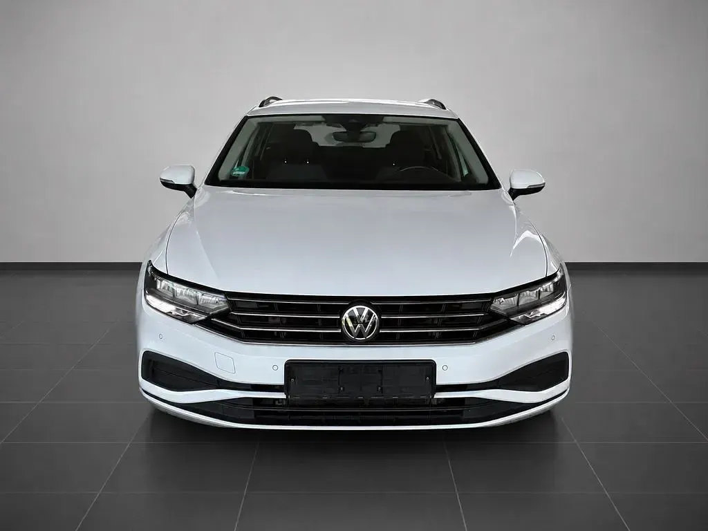 Gebraucht VW Passat Business 150 PS (110 kW) 2019 Weiß Kombi