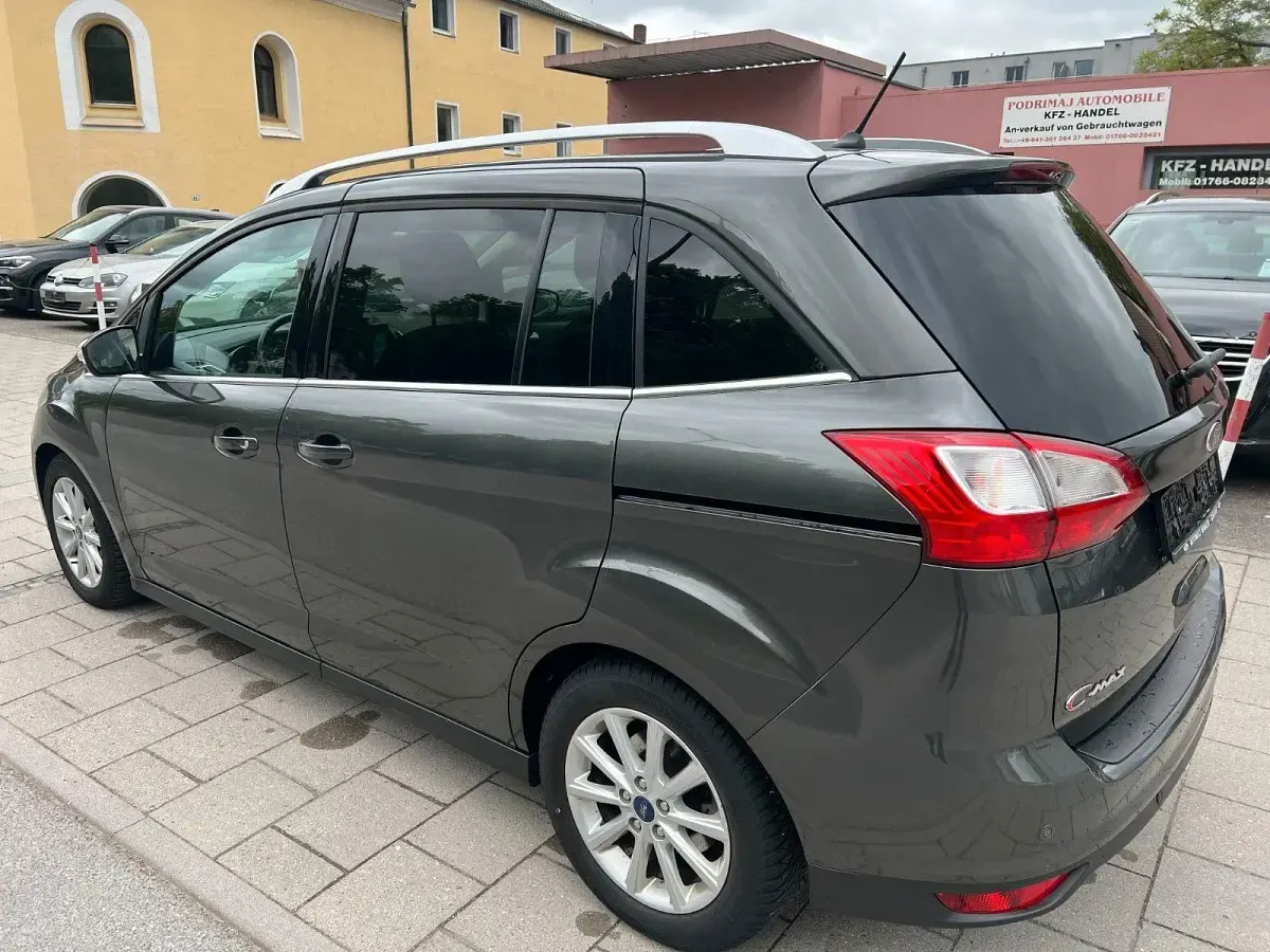 Gebraucht Ford Grand C-Max Titanium 120 PS (88 kW) 2017 Grau Van / Kleinbus
