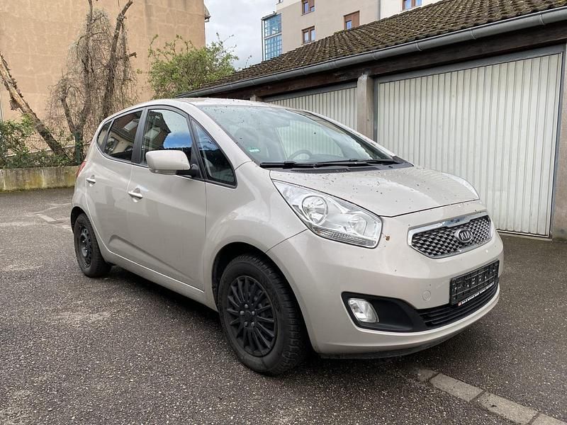 Gebraucht Kia Venga 125 PS (91 kW) 2011 Beige Kleinwagen