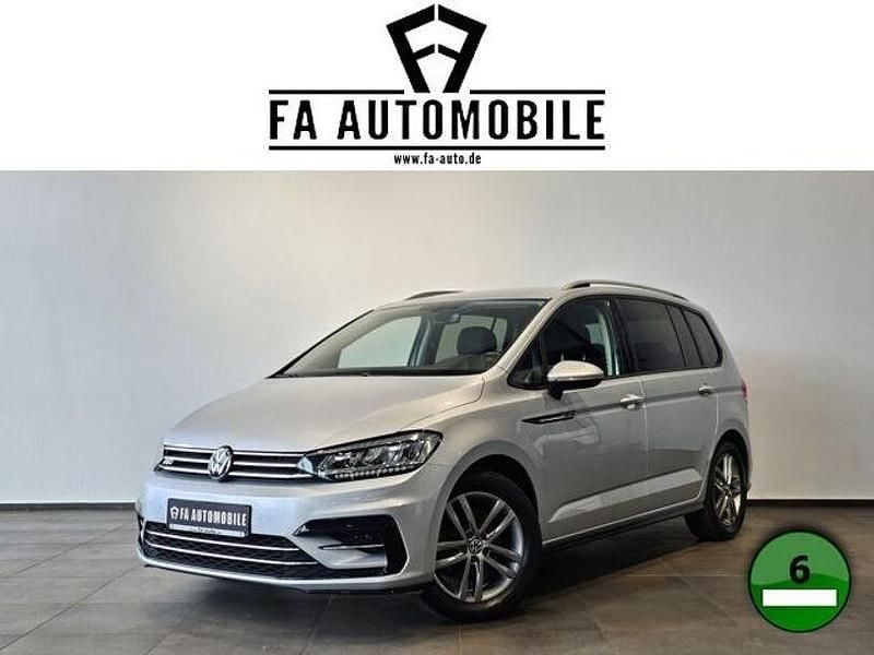 Reflex silber Gebraucht 2022 VW Touran R-line Van / Kleinbus | 29.940 € (Fairer Preis) - Bild 1/4